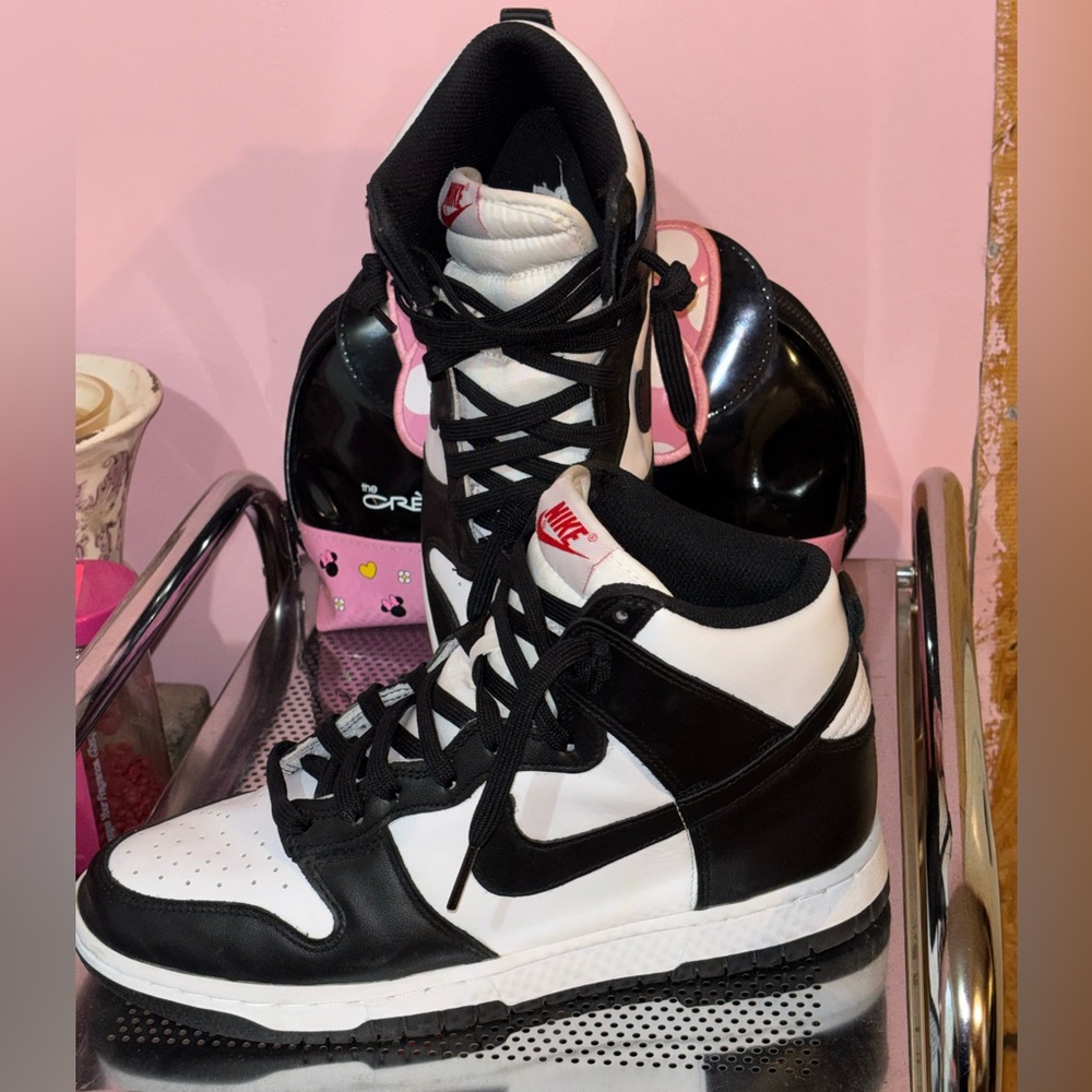 Nike Dunk High Sneakers - Picture 4 of 11